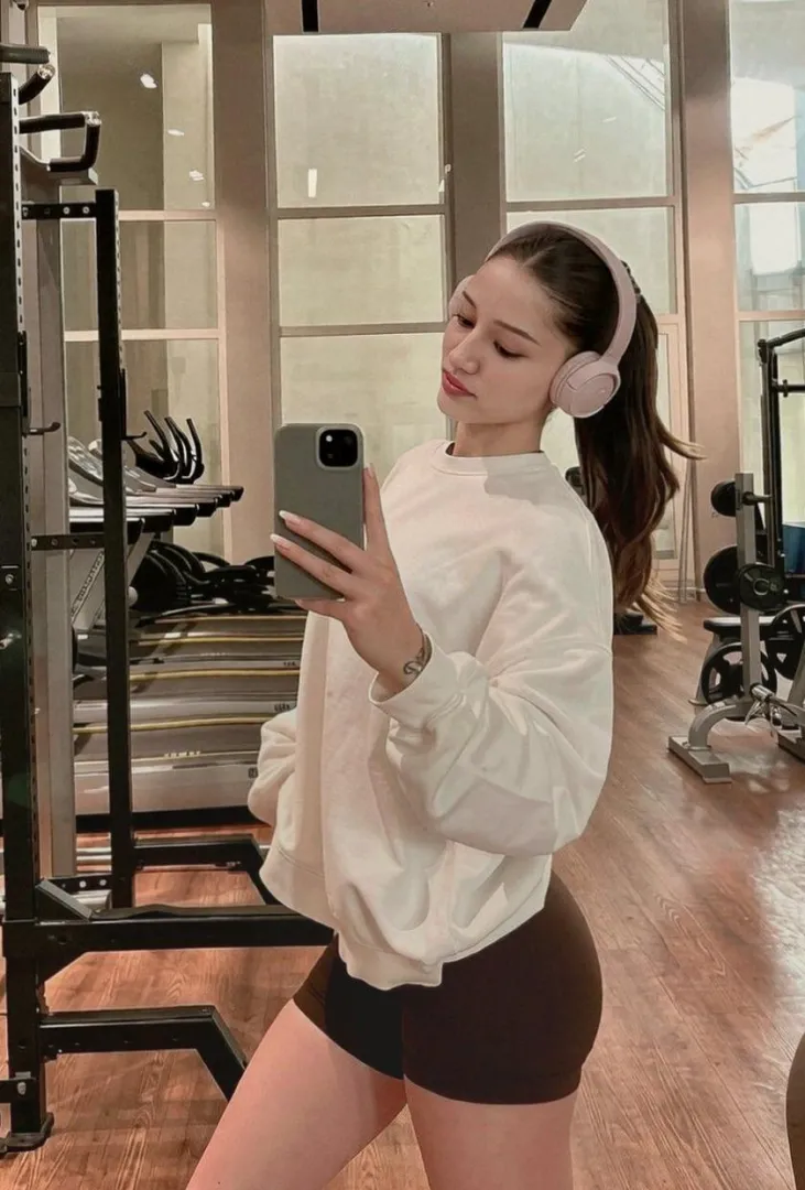 I need someone to eat my asshole