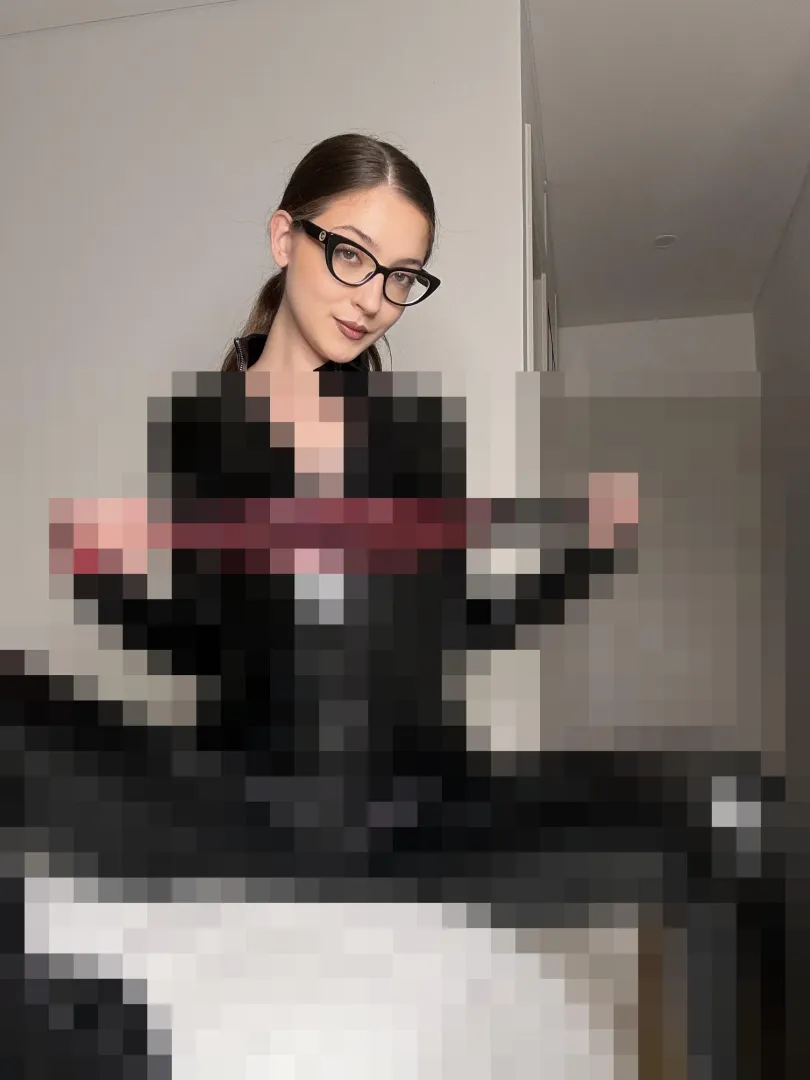 I will send my pixel album to every loser who comments