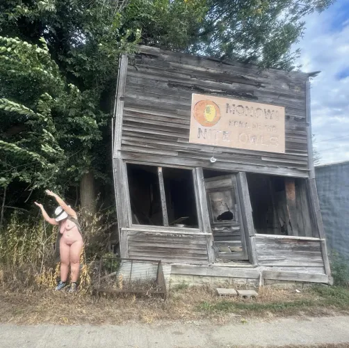 Just a small town girl 