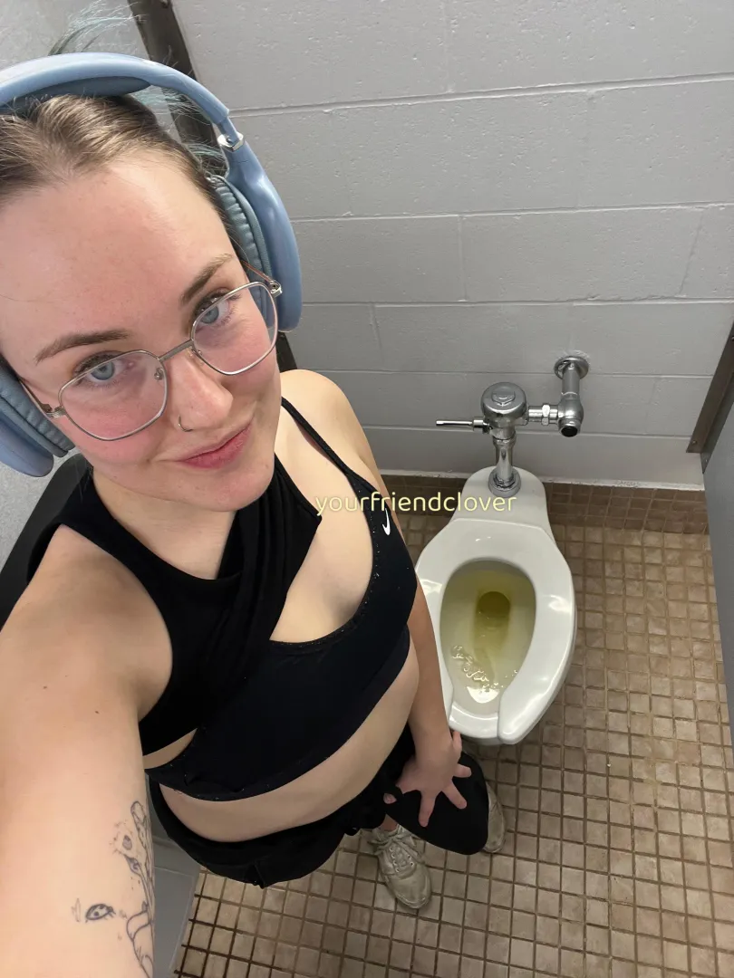 Posing with the locker room toilet [OC]