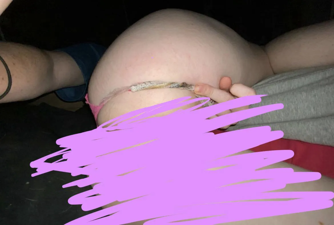 Will send pics, masturbating, or special requests vid(s) for gift cards DM if interested [f]