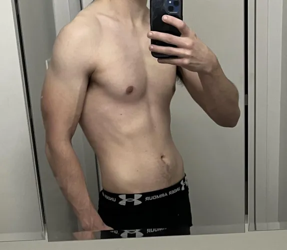 26 (M4F) (M4T) Looking for a cuddle buddy