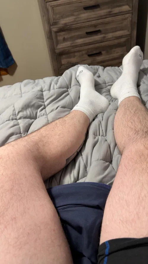 (34) straight bro looking for bromance… SFW or NSFW are fine with me. Snap and tele in bio