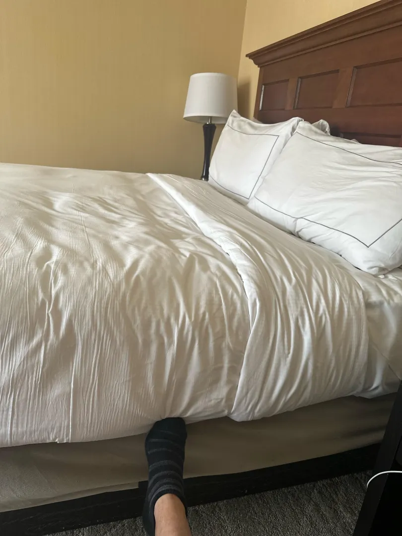 49[M4F/FF/FM] Ohare/rosemont hotel.  Tues/weds.  Discrete