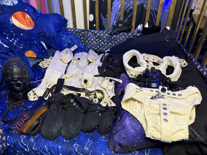 Dark Ageplay Layout for Capcon