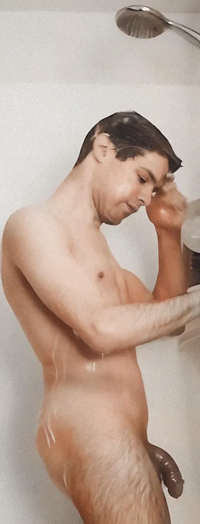 I have cerebral palsy, I’m straight, and I’m doing this to raise awareness that disabled folks love sex too!