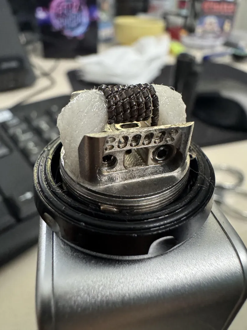 im getting wet bc of this photo