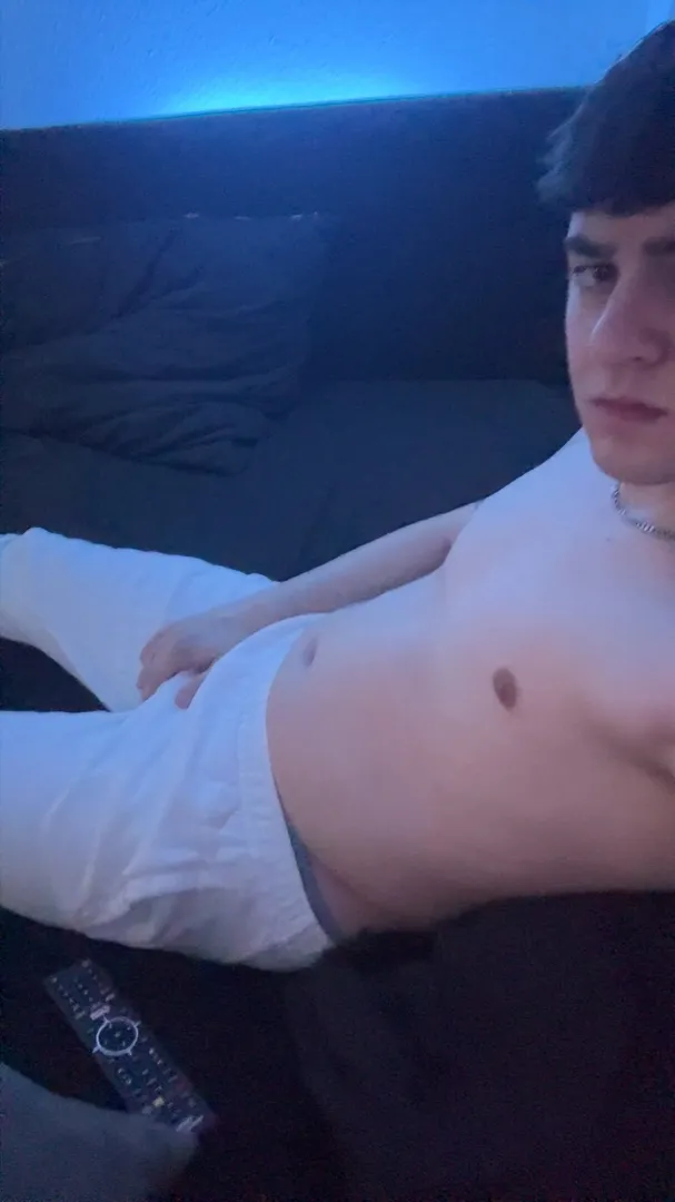 Late night snacking made this frat bro blow up 