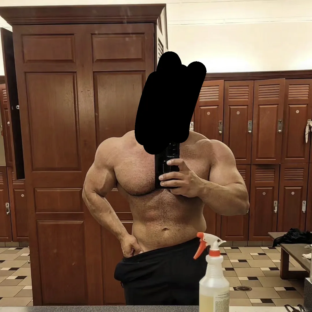 M30 looking to worship a nice ass and feet! Any F takers? [M4F] [TACOMA]