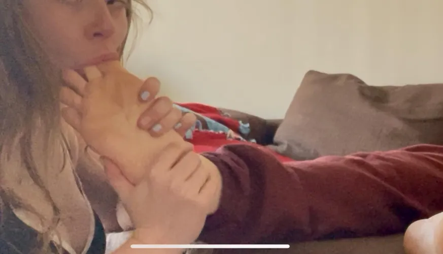 Size 10.5 feet worshiped