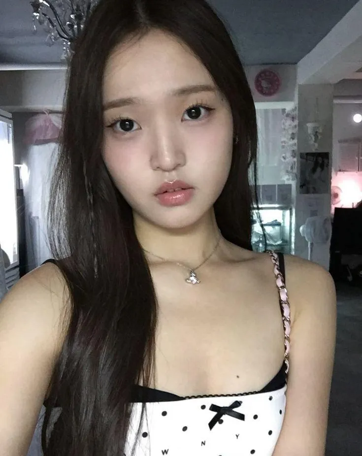 any massive-dicked daddies wanna be the one to brutally deflower my virgin cunt? :3