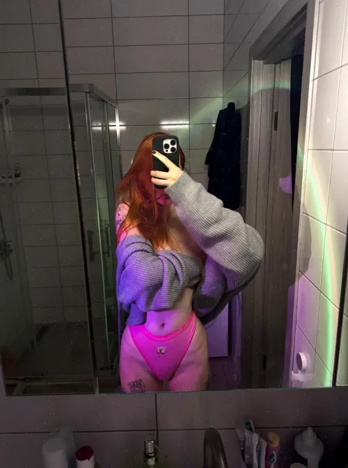 cute mirror selfie <3