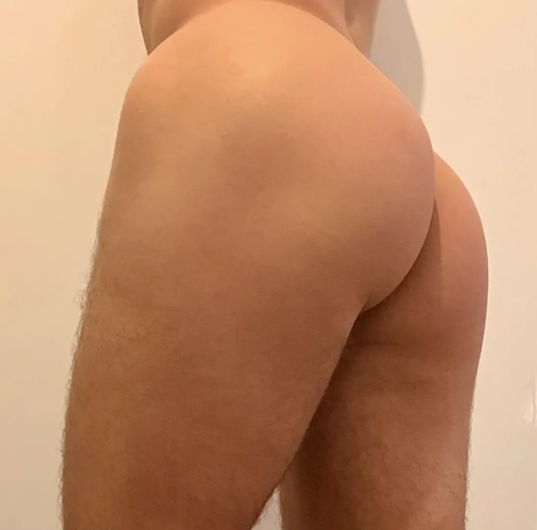 Decided not to wear anything tonight.. 