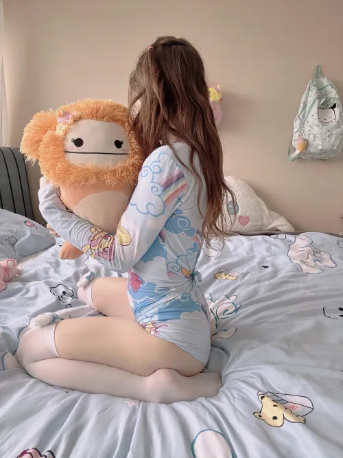 I like holding my plushies while I touch myself, do i fit here? ><