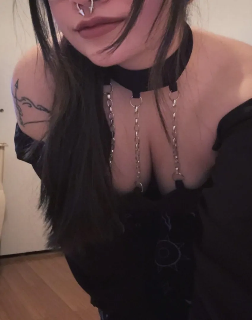 I need an attentive man to occupy my time‍