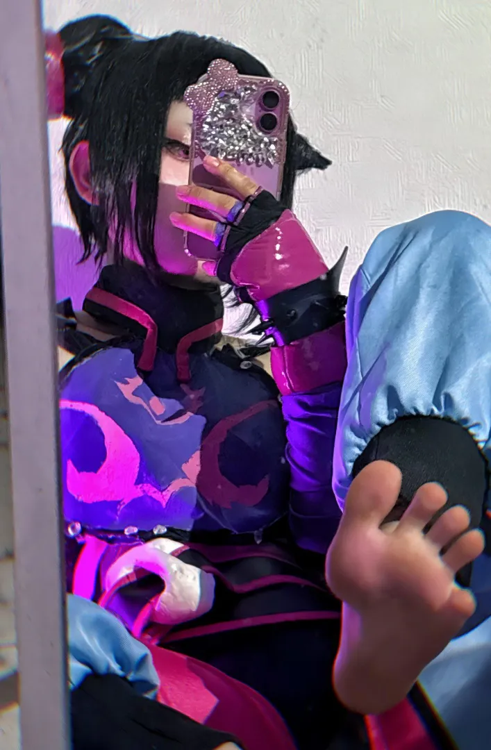 Juri Feet Friday