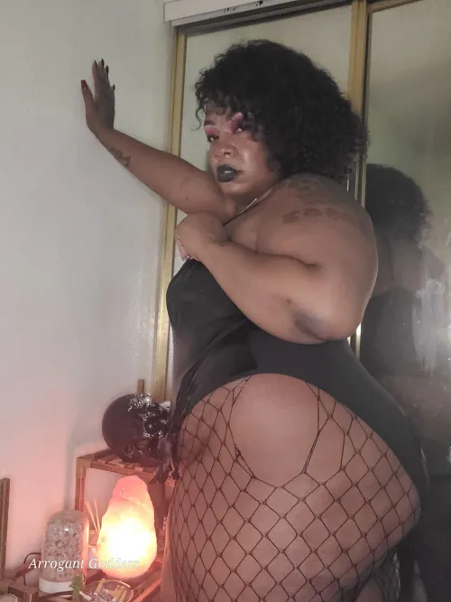 They're small but this ass is big