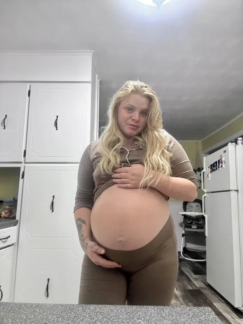 Upvote and I’ll send a nude 