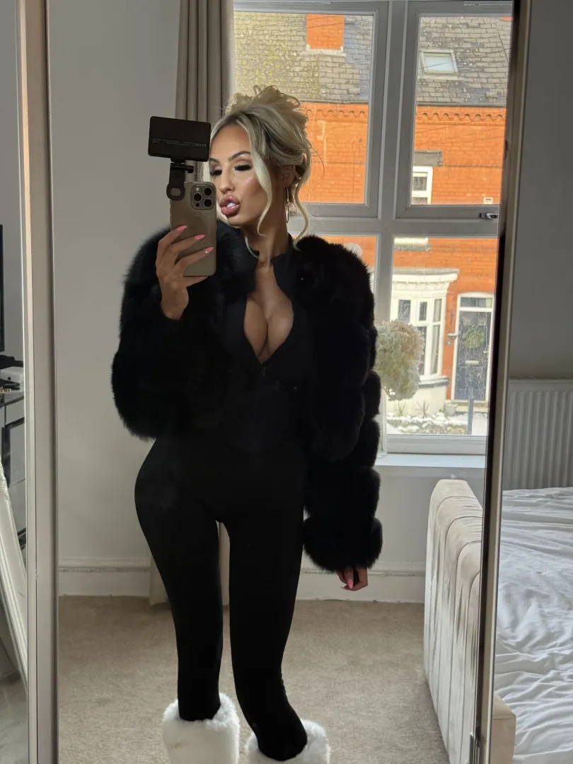 Who needs armor when I’ve got leggings like these?