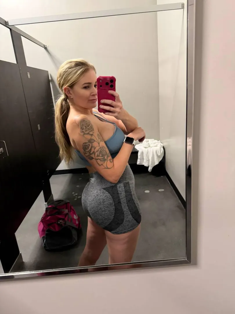 Would you use a condom or raw if you had the chance to fuck me?