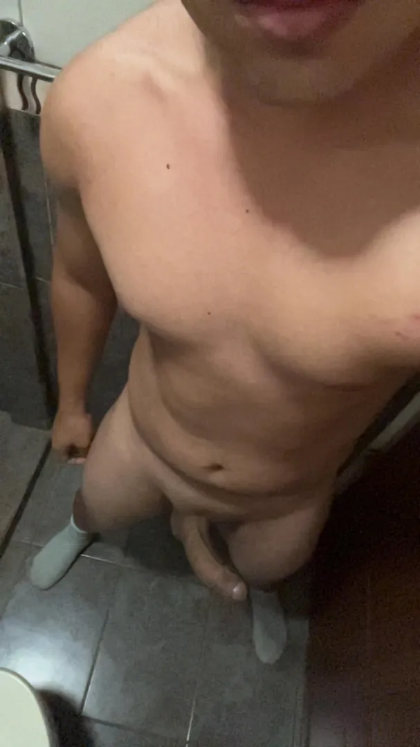 y’all turning me gay bro wtf