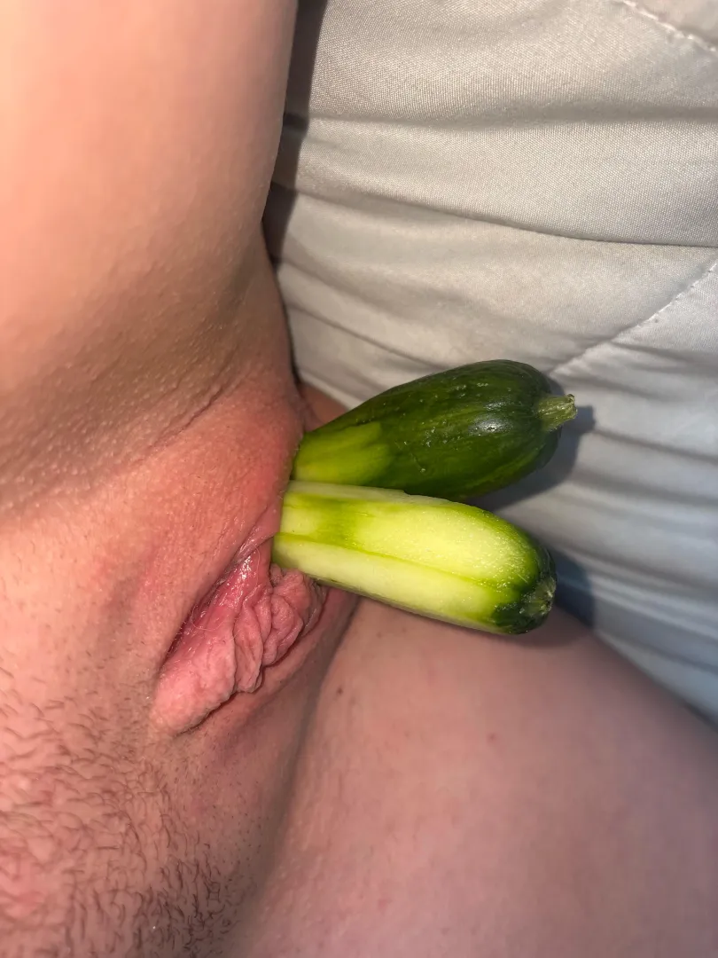 2 peeled cucumbers