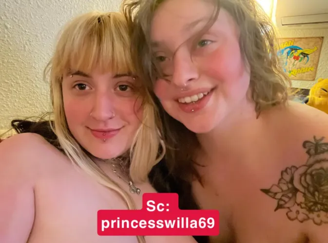 22f lesbians
