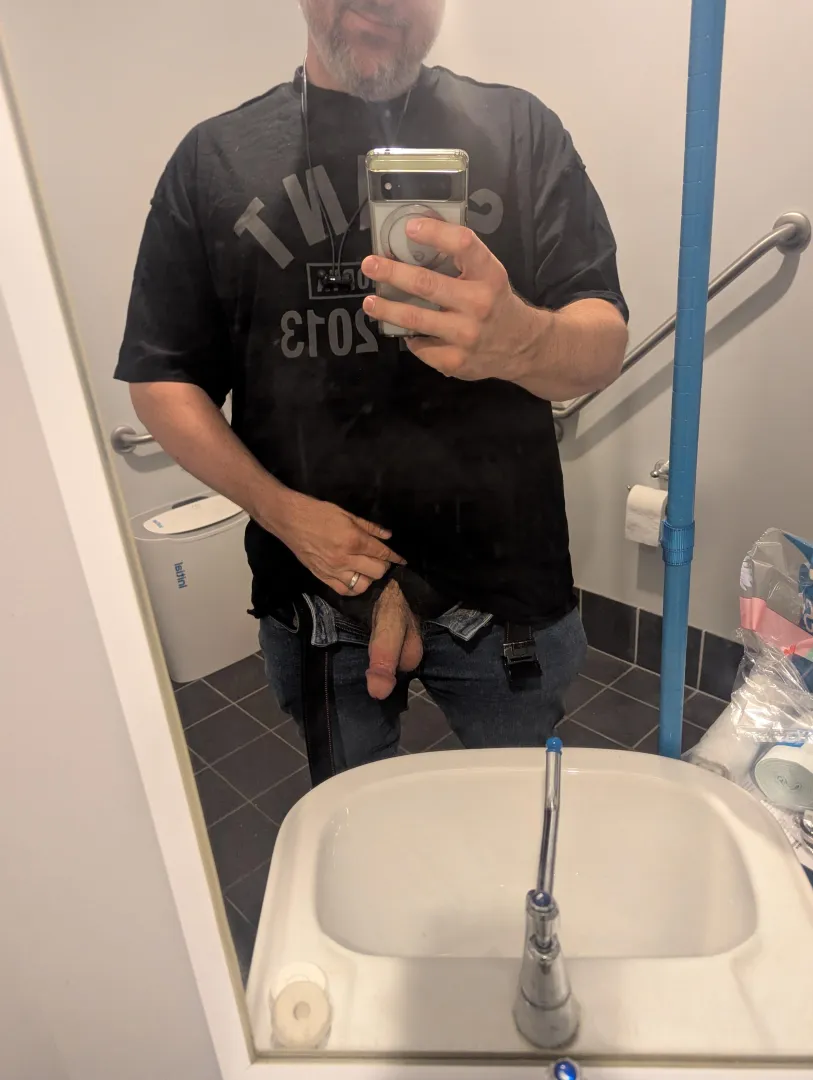 (43) Was debating whether to post pics today after I spilled an entire coffee on my pants. What the hell, might as well