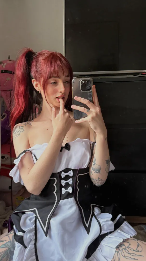 A bit drunk rn, feeling cute if you can host.. Insta only: lunarumes,,