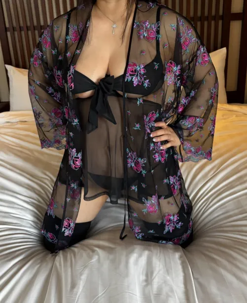 [F] Heading to the taboo show to find something kinky