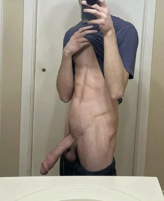 [M] 22 years old, what whore wants them guts pounded this weekend? DM me 