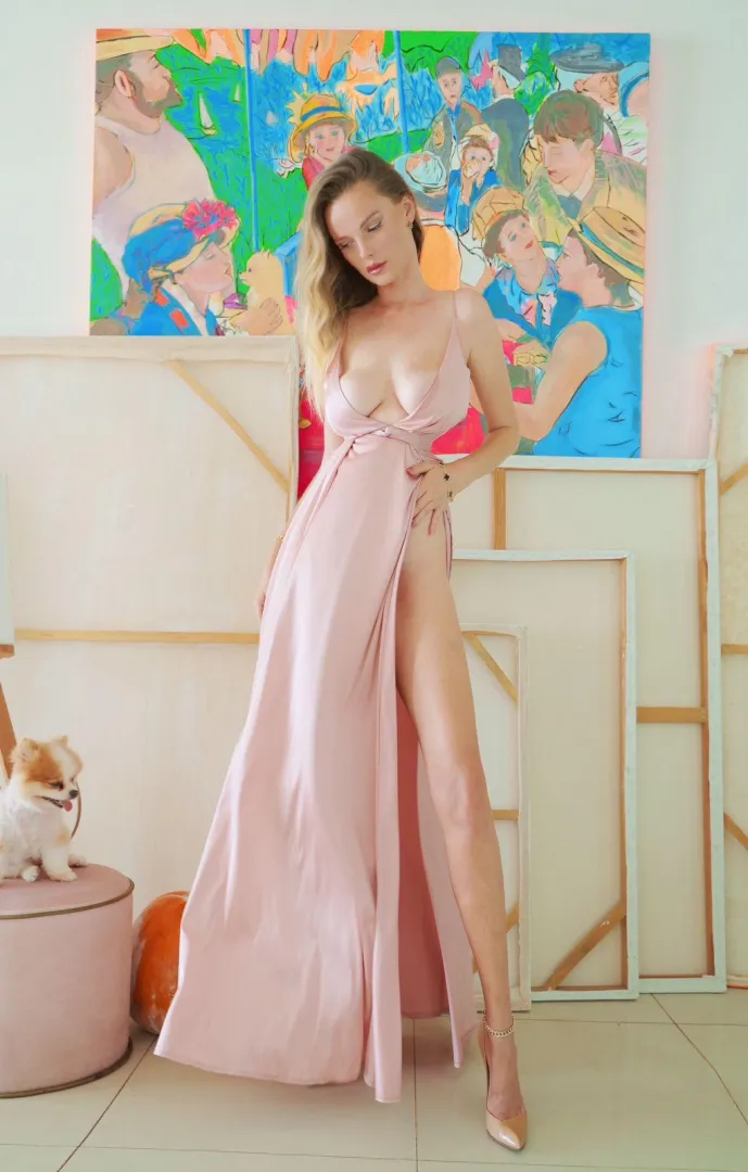 Natalia – A Touch of Vintage Glamour