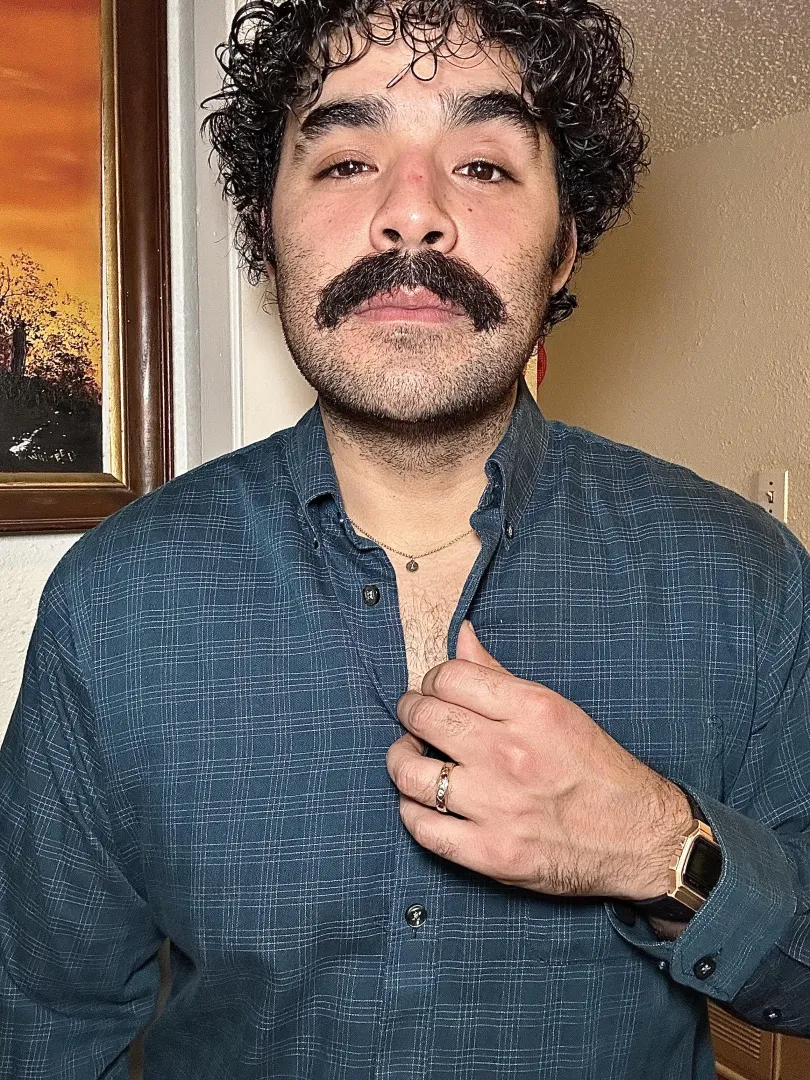 Nurturing Dom looking for his loyal subs. 