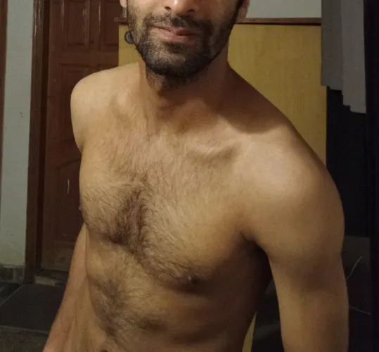 Slim fit 36 yo guy looking for a young, slim fit boy for LTR. Bottom/Side.