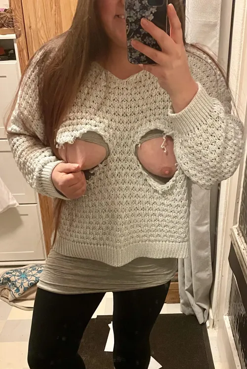 When you’re Daddy’s braindead slut and want to dress the part, but it’s -17 degrees outside