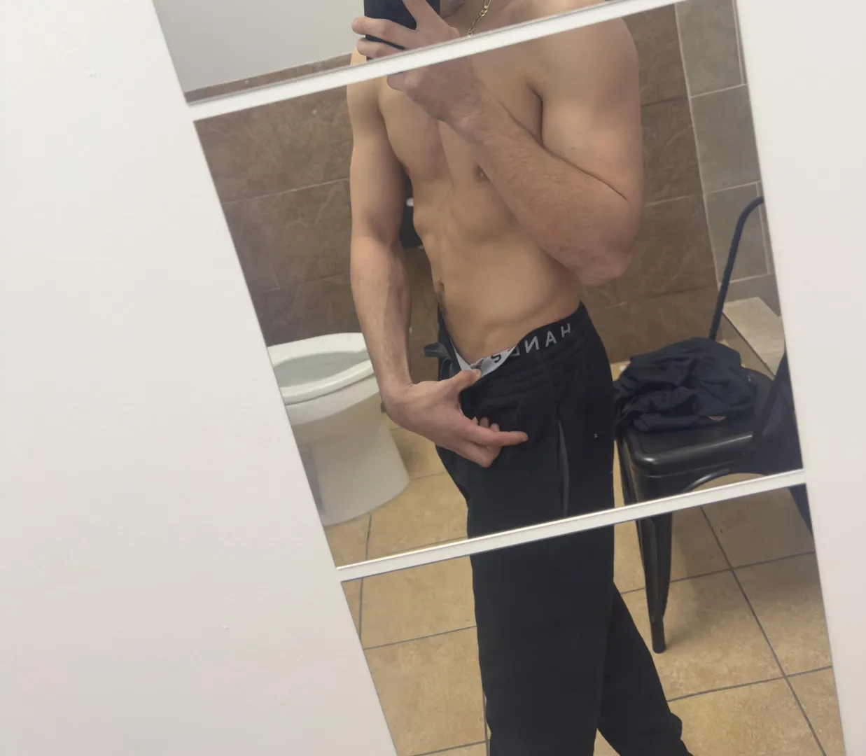 21 M4F/MF #Athens- High stamina latino male looking to explore