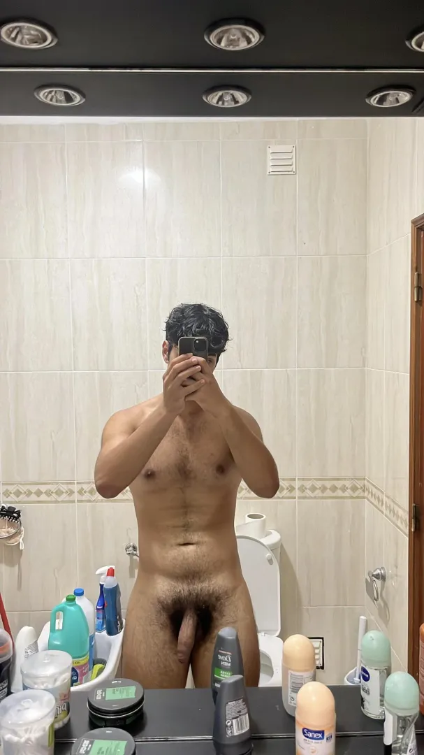 (21) need a nudist partner