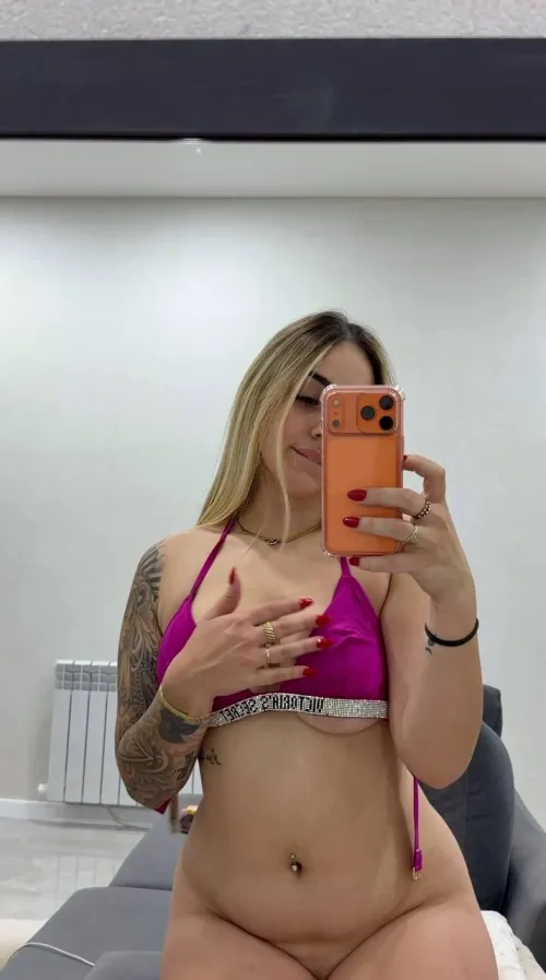 22f4m anybody want for a spontaneous meet up tonight?