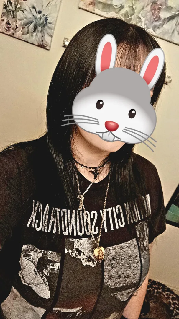 28 (F4M)Charlotte BBC Goth Hotwife looking for fwb