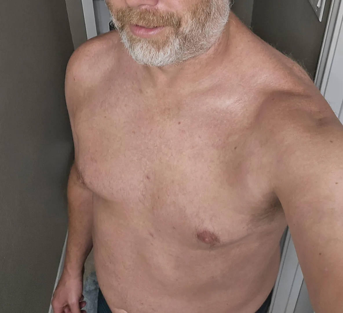 52 [M4F] #Indianapolis – Dominant Salt-and-Pepper Man Seeking His Confident, Curious Woman (In Town Monday & Tuesday)