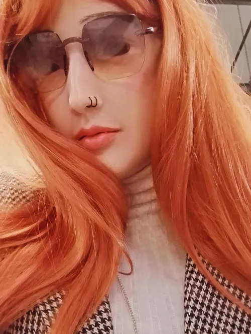 Advice please: what do people use to help make their mask less shiny and to give a more skin like appearance?