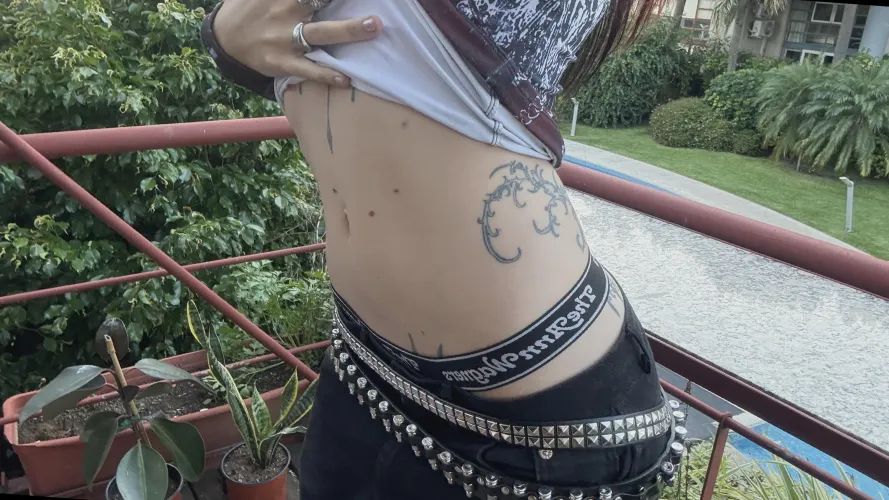 Can’t host but kinda in a mood lol always replying on lg: ,.lunarumes`.