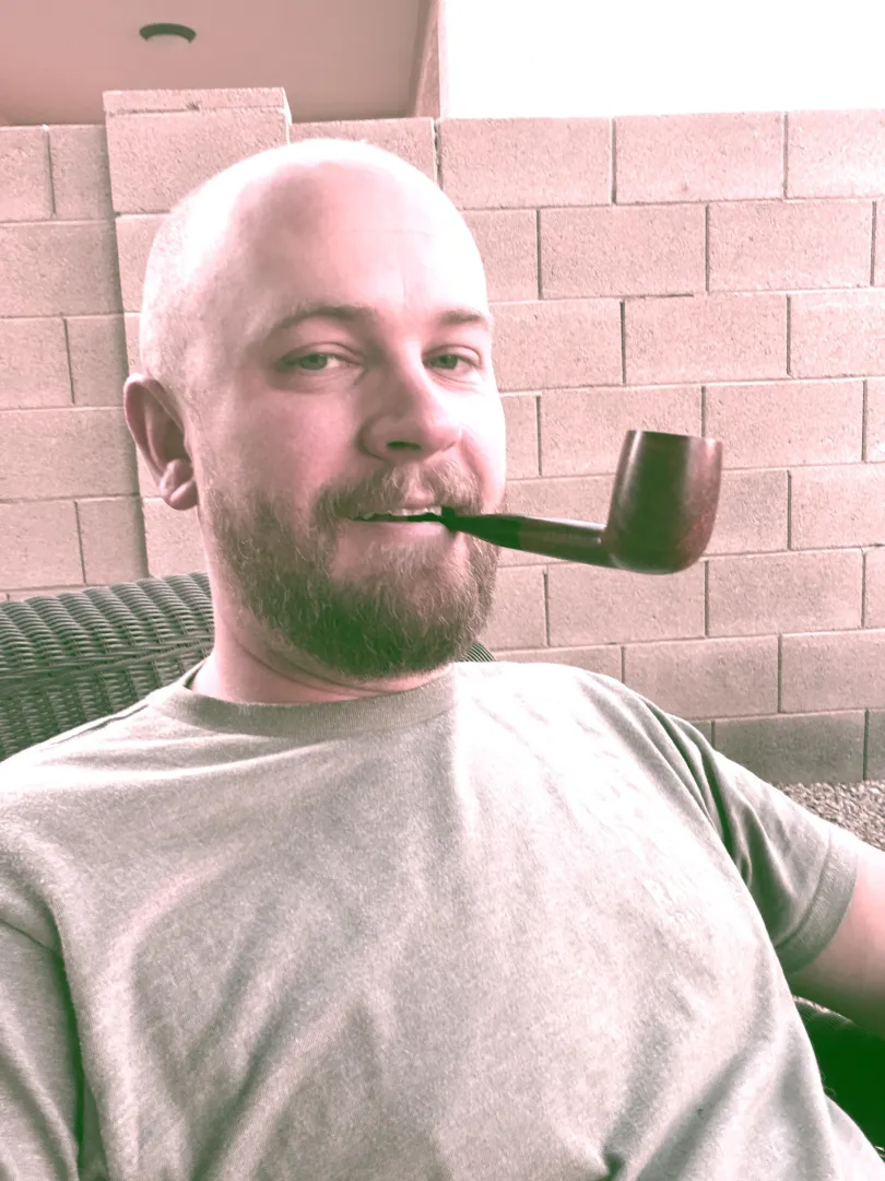 Cracked open my first tin of Peterson Flake