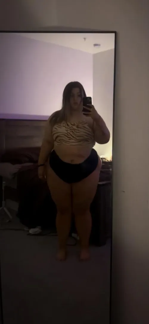 Everyone needs some curves in there life⏳