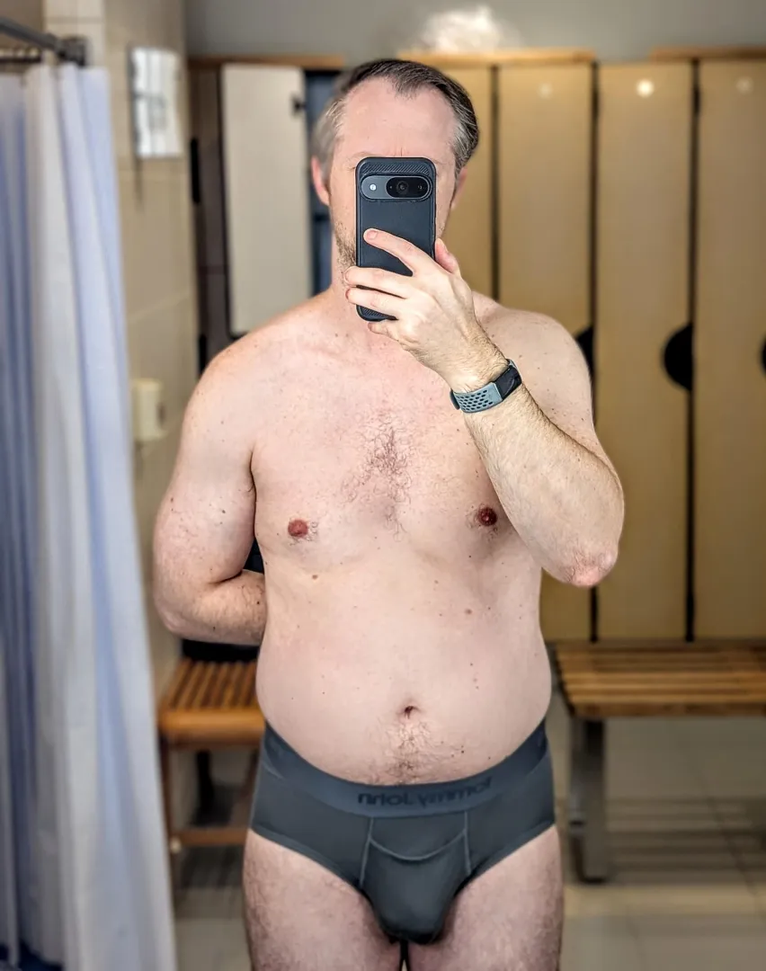 Fun surprising guys at the gym with briefs