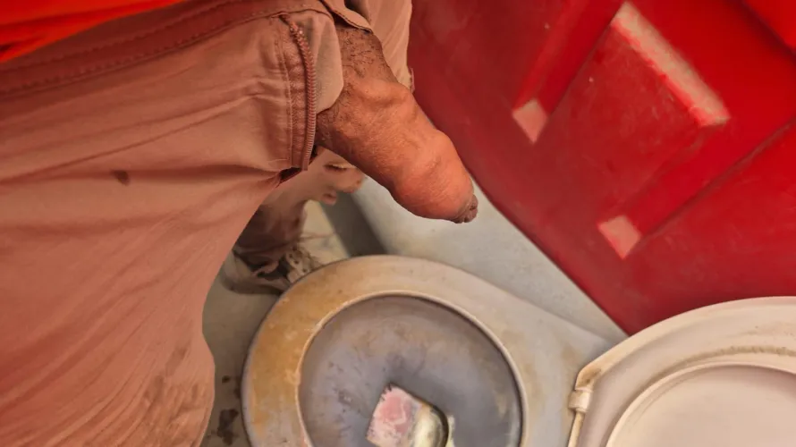 Getting too hot and sweaty in these pantson melb! Had to take the lil guy out for a breather.