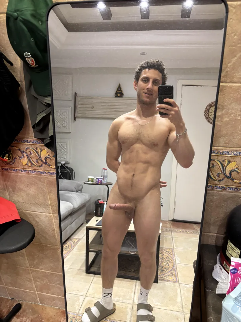 If you know me, you know i don’t do selfies. I hope you like it