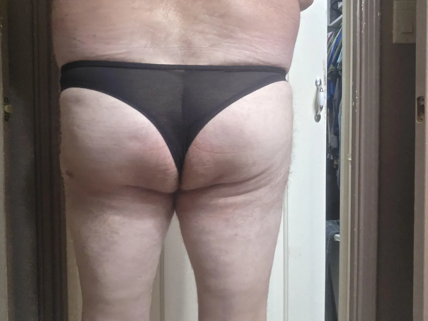 Is sheer black a good color for Saturdays