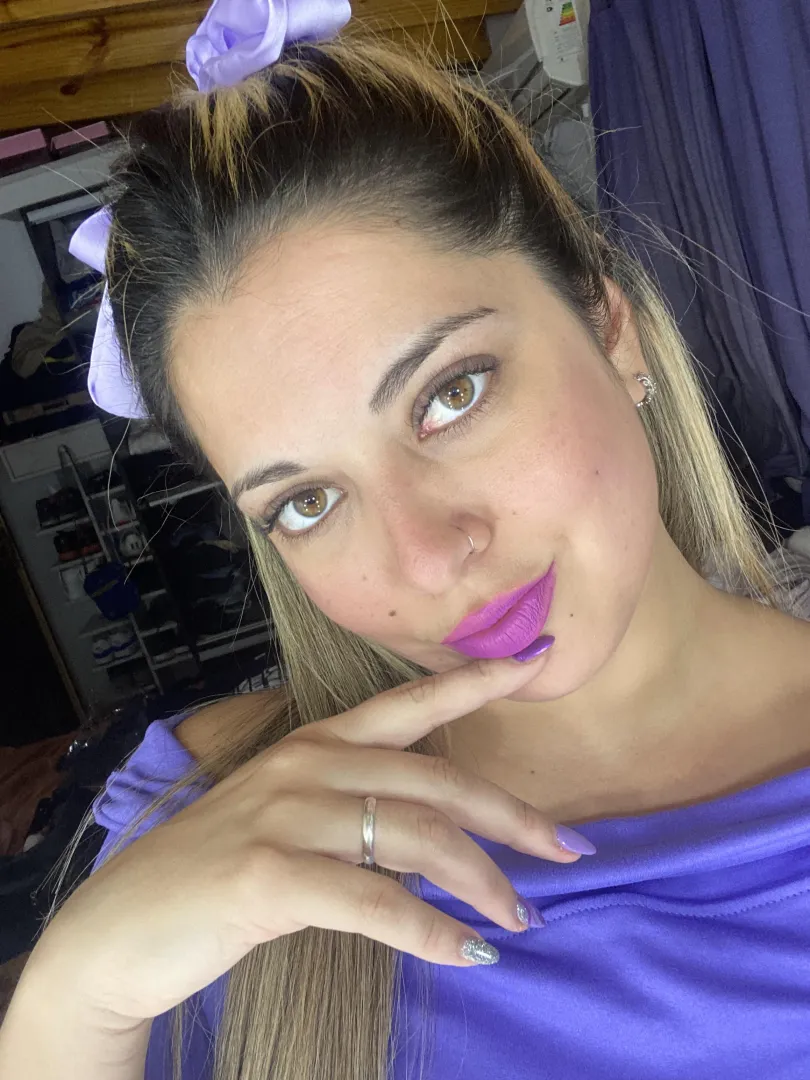 Look at the way I'm looking at you, imagine how I'll dominate you.