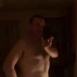 M4F looking for some fun tonight.